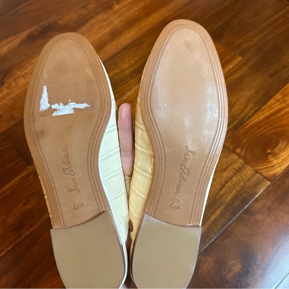 Sam Edelman Cream and Gold Flats with Textured Design - Picture 9 of 12